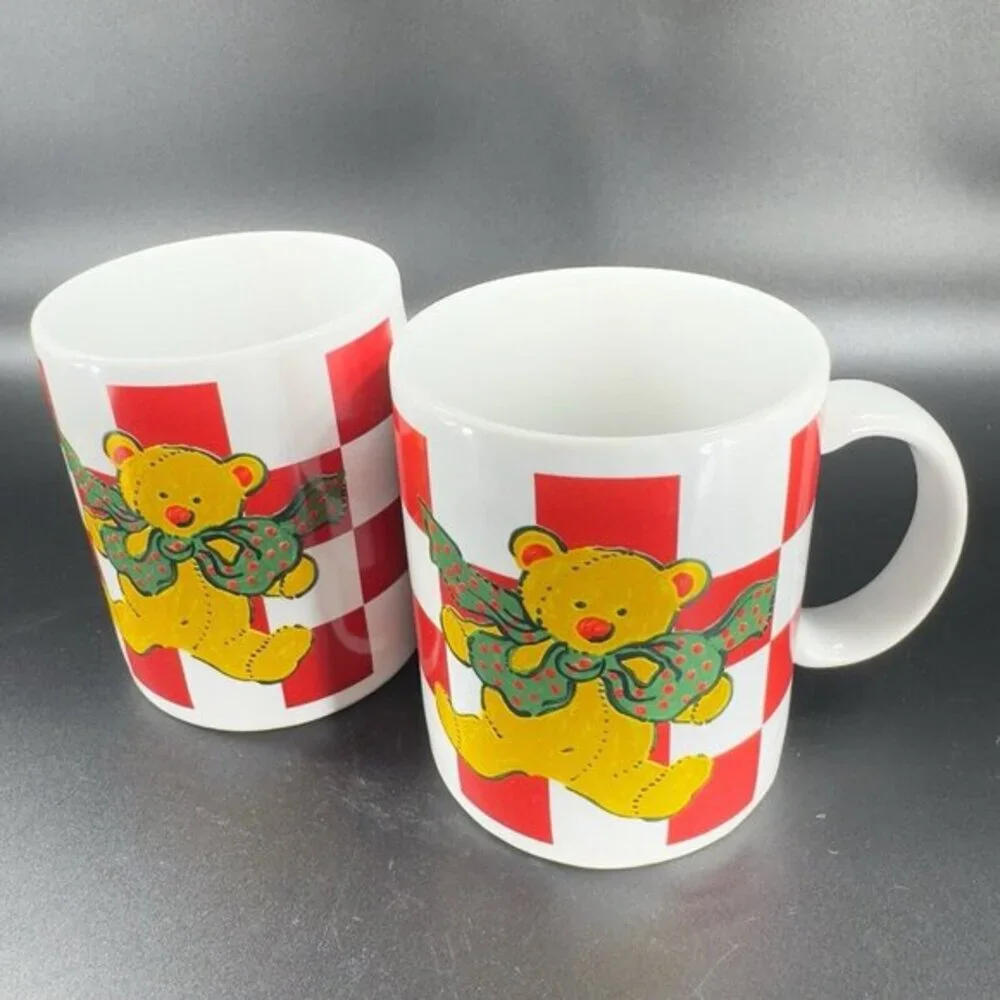Vintage Waechtersbach Christmas Mugs Cups Stocking and‎ Bear Mug Set 2 Pottery
